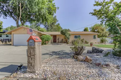3030 Sacramento Dr, Redding, CA 96001 photo 1