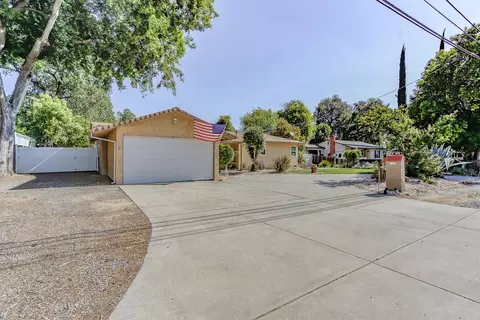 3030 Sacramento Dr, Redding, CA 96001 photo 2