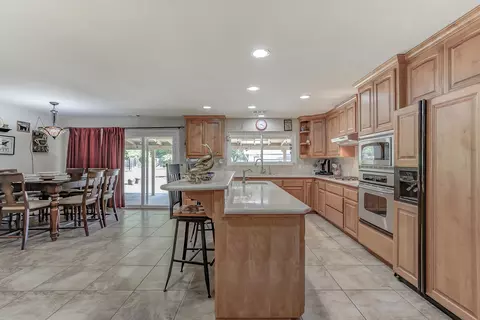 3030 Sacramento Dr, Redding, CA 96001 photo 9