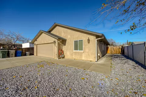 4083 Easter Ave, Redding, CA 96003 photo 2