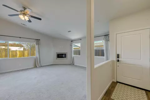 4083 Easter Ave, Redding, CA 96003 photo 4