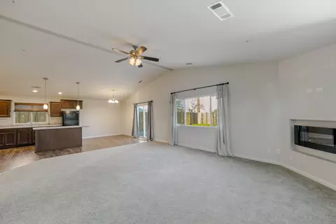 4083 Easter Ave, Redding, CA 96003 photo 10