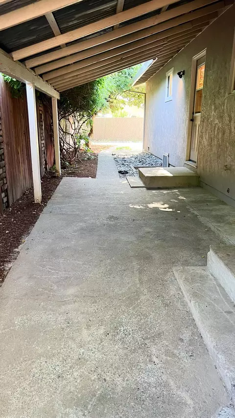 2050 Athens Ave, Redding, CA 96001 photo 14