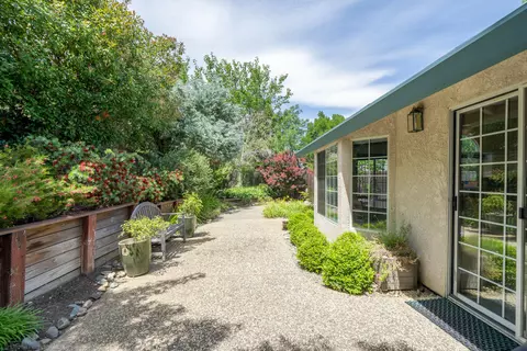 521 Bayhill Ct, Redding, CA 96003 photo 29