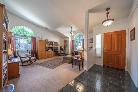 521 Bayhill Ct, Redding, CA 96003 photo 4