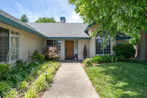 521 Bayhill Ct, Redding, CA 96003 photo 3