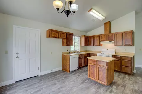 3927 Travona St, Redding, CA 96001 photo 15