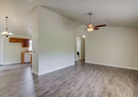 3927 Travona St, Redding, CA 96001 photo 13