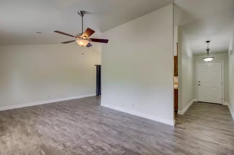 3927 Travona St, Redding, CA 96001 photo 11