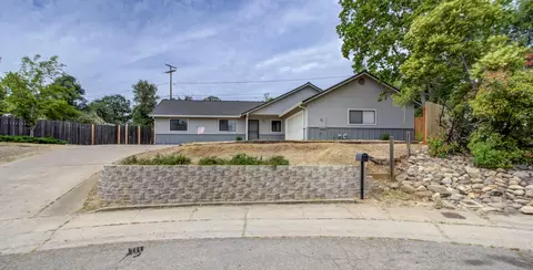3927 Travona St, Redding, CA 96001 photo 4