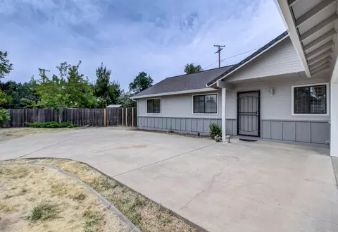 3927 Travona St, Redding, CA 96001 photo 5