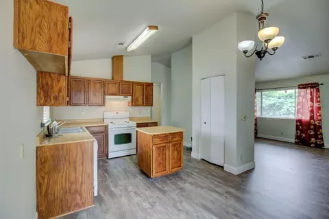 3927 Travona St, Redding, CA 96001 photo 17