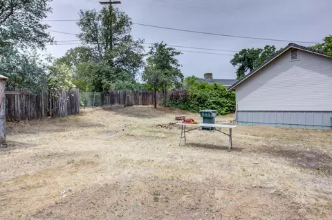3927 Travona St, Redding, CA 96001 photo 10