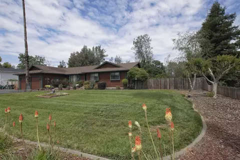 1616 Filaree Dr, Redding, CA 96002 photo 3