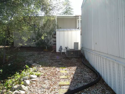 453 Red Cedar Dr Sp #79, Redding, CA 96003 photo 8