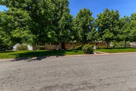 5082 Surrey Dr, Redding, CA 96002 photo 47