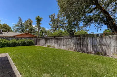 5082 Surrey Dr, Redding, CA 96002 photo 42