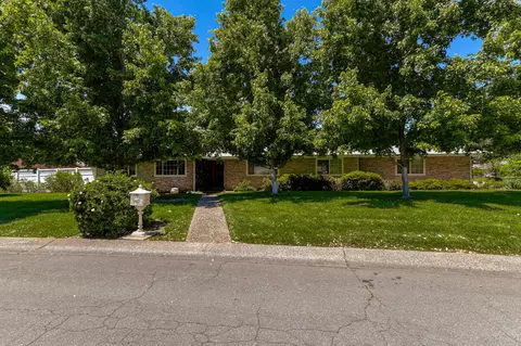 5082 Surrey Dr, Redding, CA 96002 photo 1
