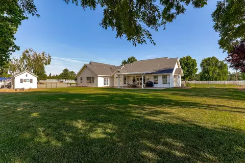 19850 Holstein Ln, Redding, CA 96002 photo 48