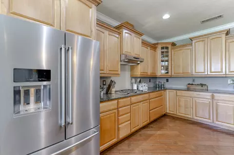 19850 Holstein Ln, Redding, CA 96002 photo 15