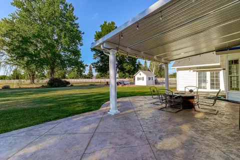 19850 Holstein Ln, Redding, CA 96002 photo 44