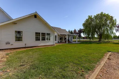 19850 Holstein Ln, Redding, CA 96002 photo 49