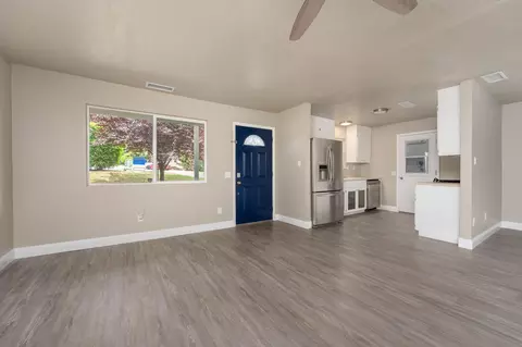 1205 Aloha Ct, Red Bluff, CA 96080 photo 2