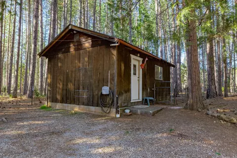 17010 Phillips Rd, Oak Run, CA 96069 photo 5