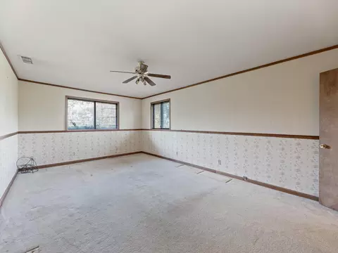 915 Overhill Dr, Redding, CA 96001 photo 16