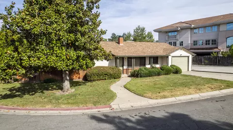 915 Overhill Dr, Redding, CA 96001 photo 25