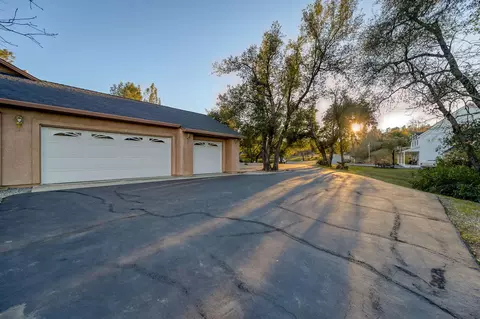10370 White Star Rd, Redding, CA 96001 photo 4