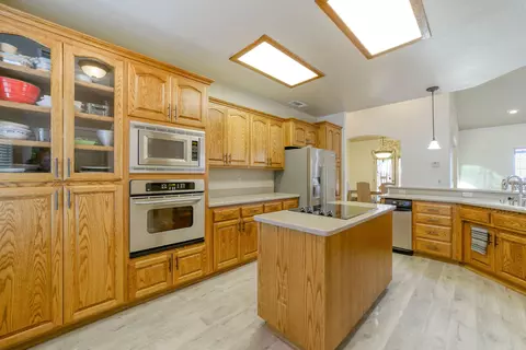 10370 White Star Rd, Redding, CA 96001 photo 10