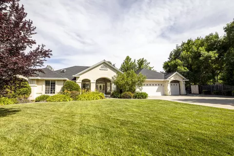 4043 Calliope Ct, Redding, CA 96002 photo 2