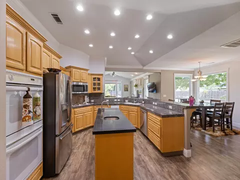 4043 Calliope Ct, Redding, CA 96002 photo 4