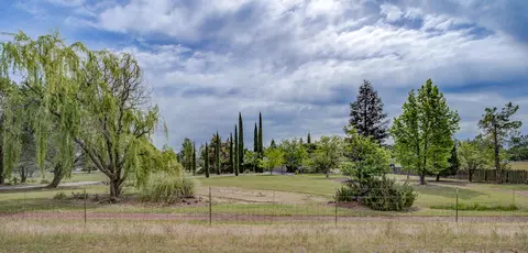 12077 Kern Dr, Redding, CA 96003 photo 35
