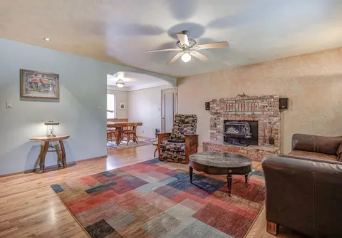 12077 Kern Dr, Redding, CA 96003 photo 5