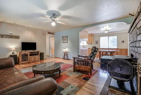 12077 Kern Dr, Redding, CA 96003 photo 8