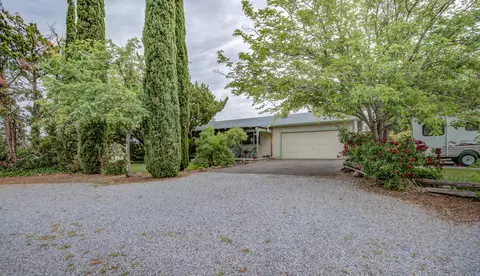 12077 Kern Dr, Redding, CA 96003 photo 1
