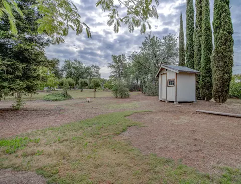 12077 Kern Dr, Redding, CA 96003 photo 25
