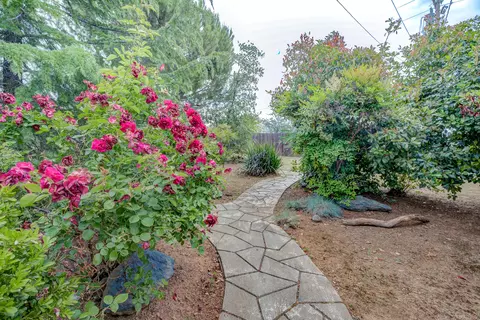 12077 Kern Dr, Redding, CA 96003 photo 23