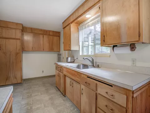 12077 Kern Dr, Redding, CA 96003 photo 12