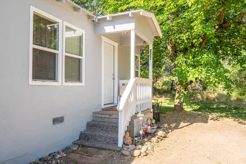 2305 Tehama St, Redding, CA 96001 photo 16