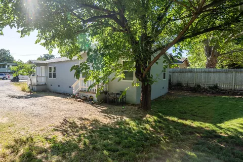 2305 Tehama St, Redding, CA 96001 photo 28