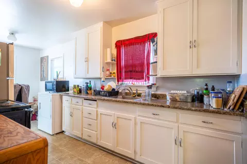 2305 Tehama St, Redding, CA 96001 photo 8