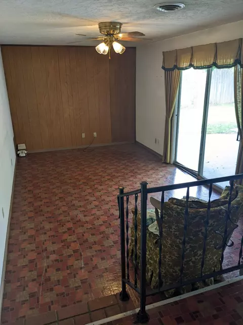 1717 Lori Ln, Redding, CA 96002 photo 7