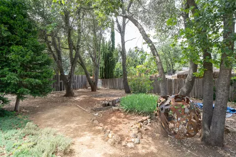 1020 Redbud Dr, Redding, CA 96001 photo 63