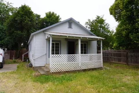 785 Locust St, Redding, CA 96001 photo 1