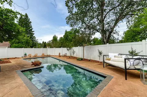 493 Arbor Pl, Redding, CA 96001 photo 35