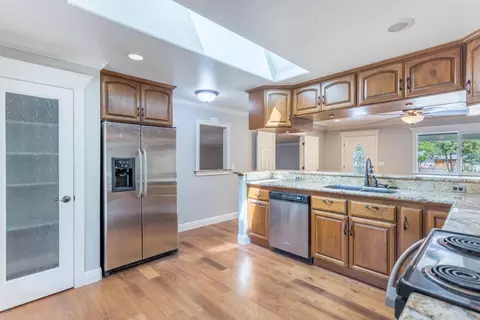20 Branstetter Ln, Redding, CA 96001 photo 8