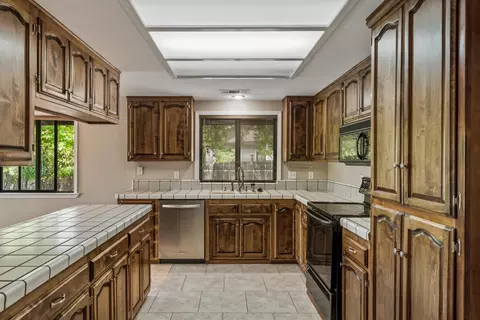 2192 Kildare Dr, Redding, CA 96001 photo 11